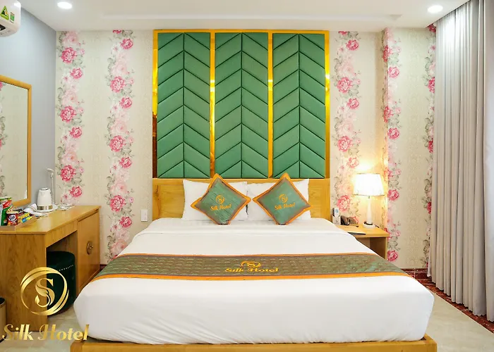 Silk Hotel